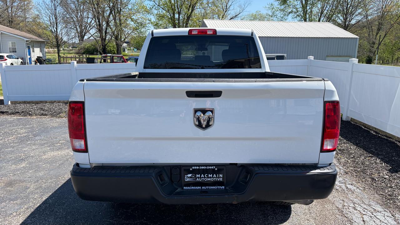 RAM 1500 Classic Tradesman 4x2 Quad Cab 6'4" Box 2021