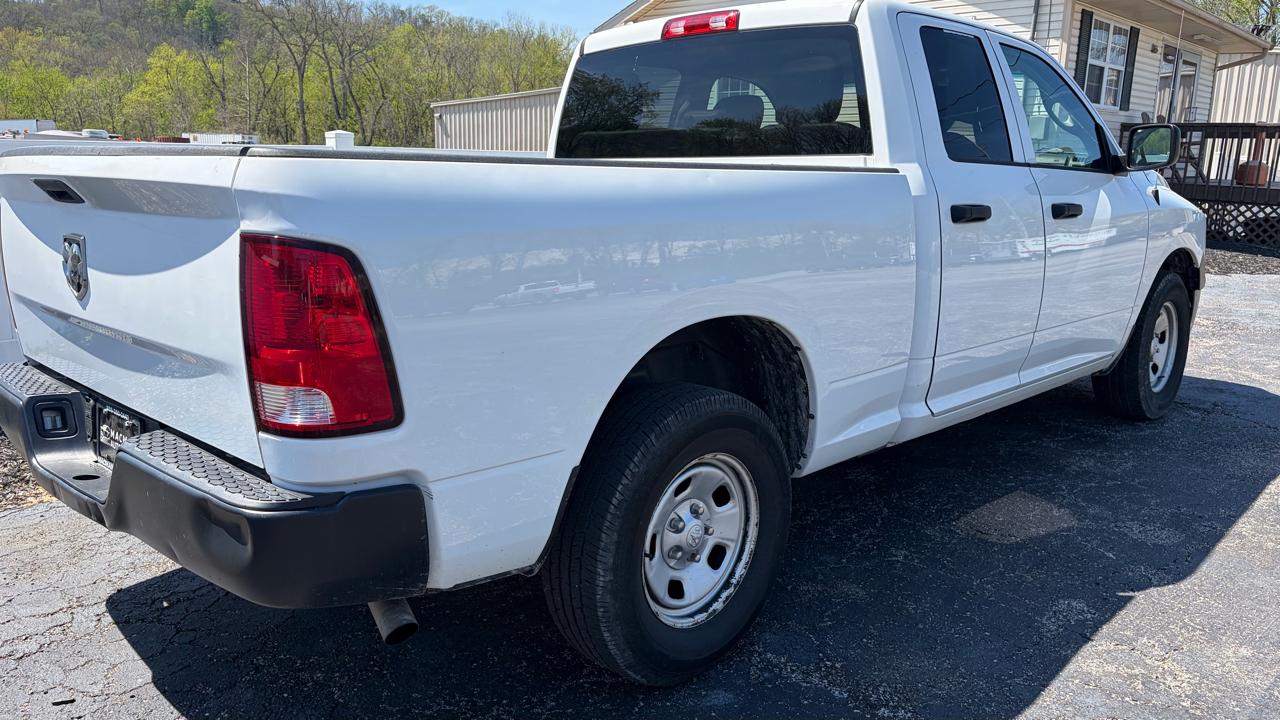 RAM 1500 Classic Tradesman 4x2 Quad Cab 6'4" Box 2021