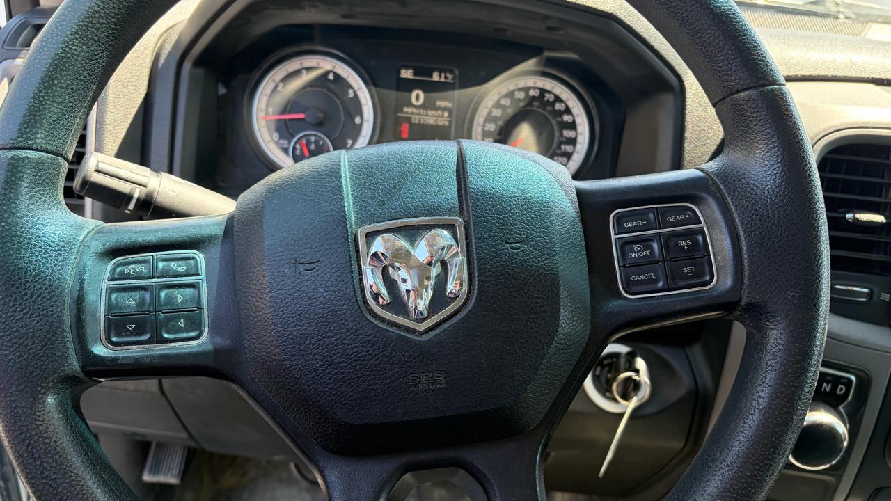 RAM 1500 Classic Tradesman 4x2 Quad Cab 6'4" Box 2021