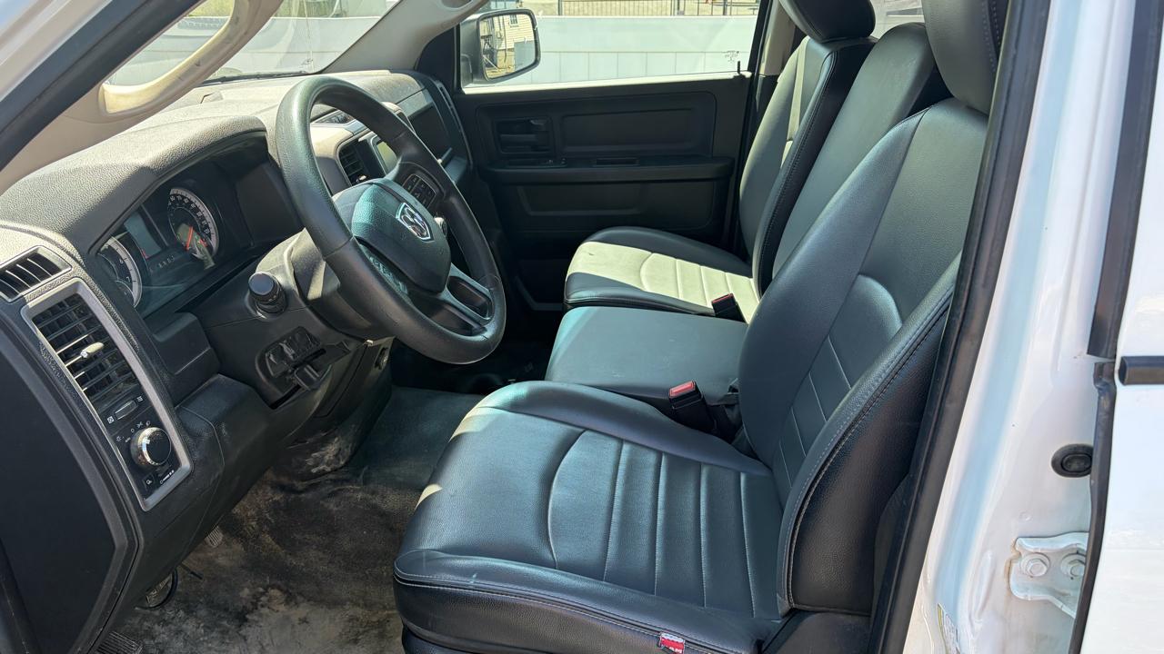 RAM 1500 Classic Tradesman 4x2 Quad Cab 6'4" Box 2021