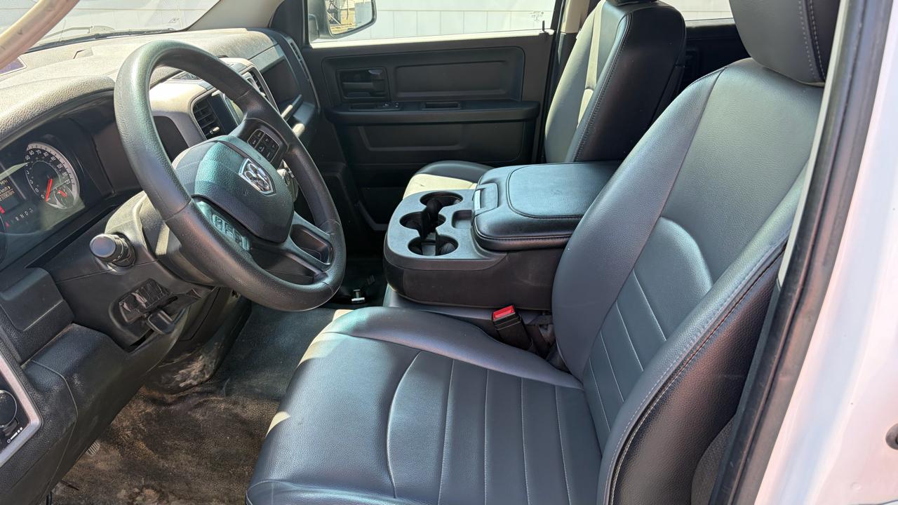 RAM 1500 Classic Tradesman 4x2 Quad Cab 6'4" Box 2021