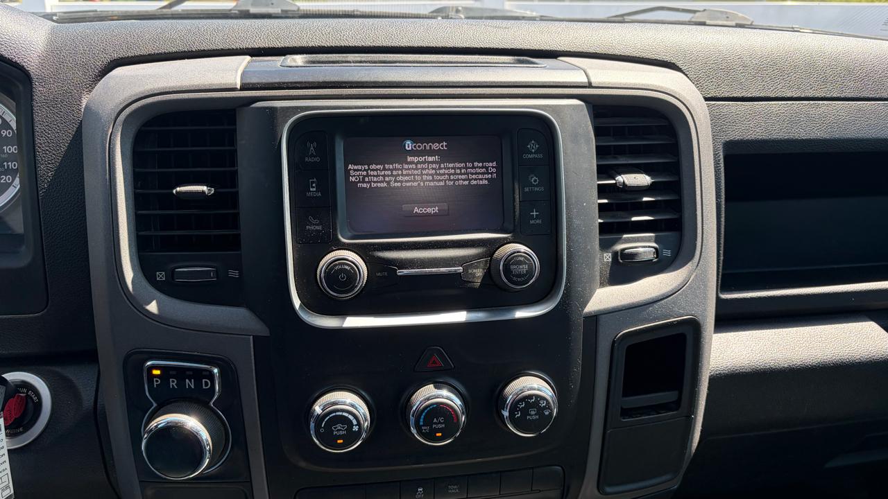 RAM 1500 Classic Tradesman 4x2 Quad Cab 6'4" Box 2021