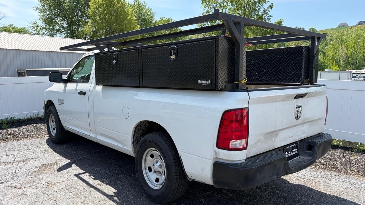 RAM 1500 Classic Tradesman 4x2 Reg Cab 8' Box 2022