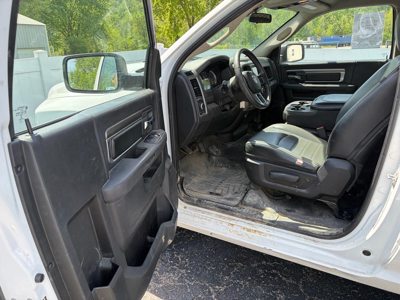 RAM 1500 Classic Tradesman 4x2 Reg Cab 8' Box 2022