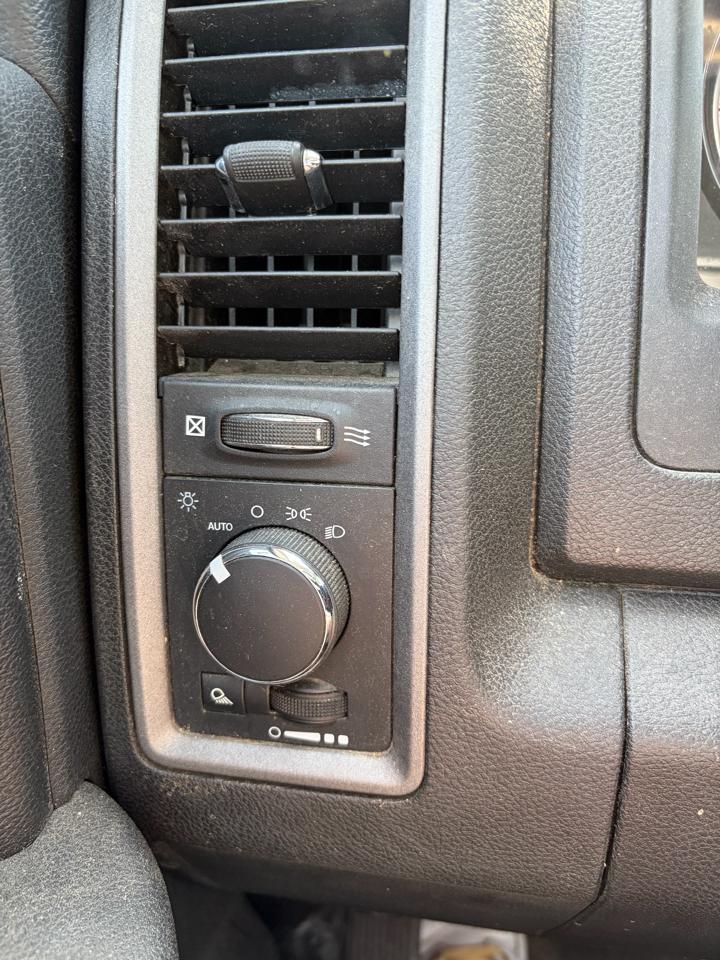 RAM 1500 Classic Tradesman 4x2 Reg Cab 8' Box 2022