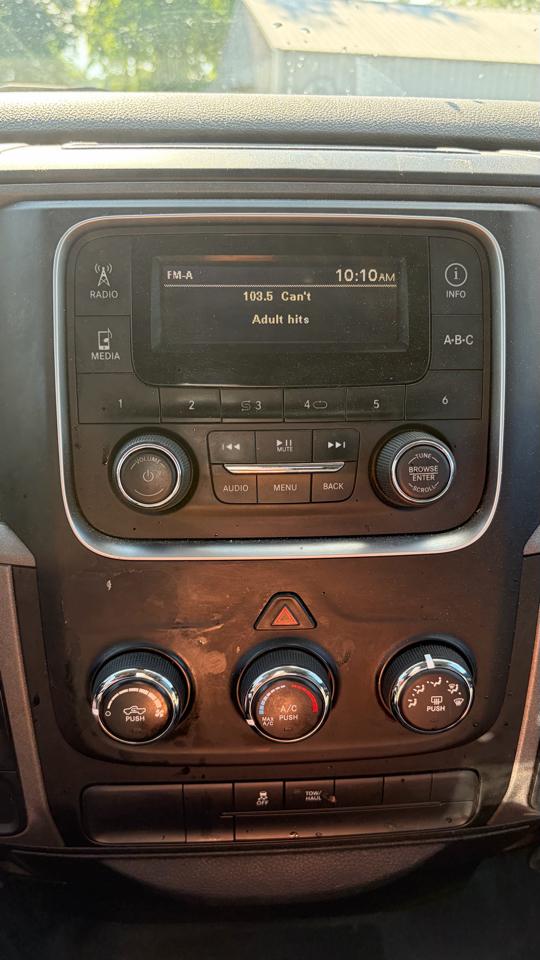 RAM 1500 Tradesman 4x2 Quad Cab 6'4" Box 2018