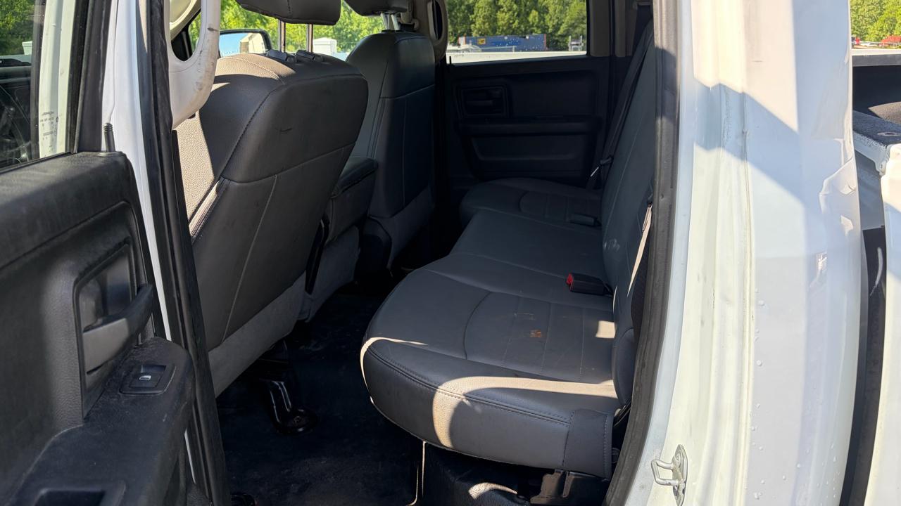 RAM 1500 Tradesman 4x2 Quad Cab 6'4" Box 2018