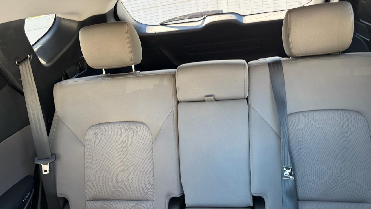 Hyundai Santa Fe FWD 4dr Sport 2013