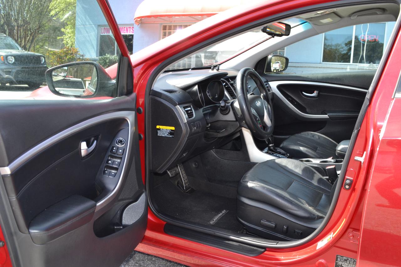 Hyundai Elantra SE 6AT 2016