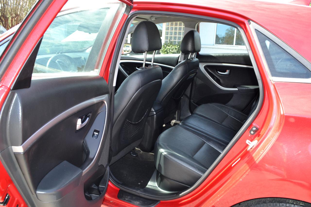 Hyundai Elantra SE 6AT 2016