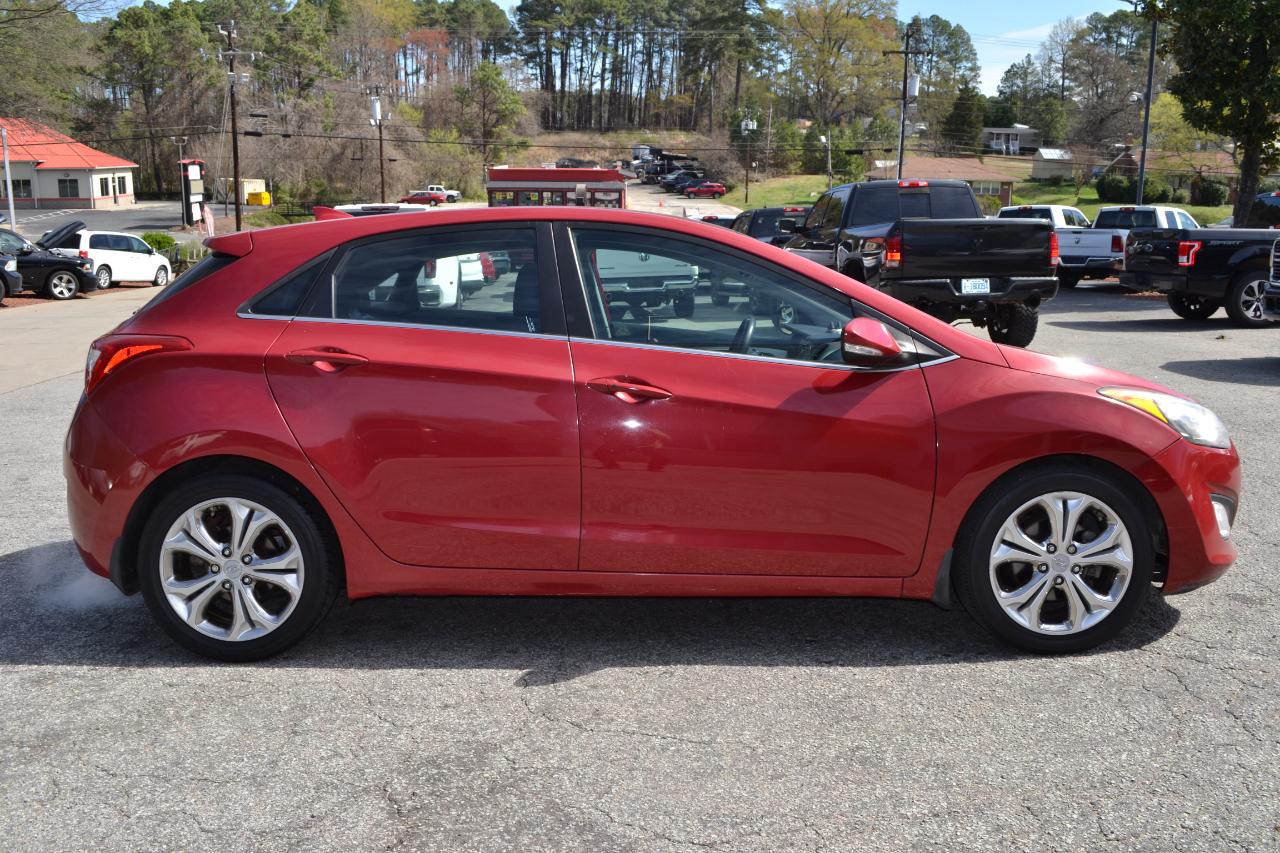 Hyundai Elantra SE 6AT 2016