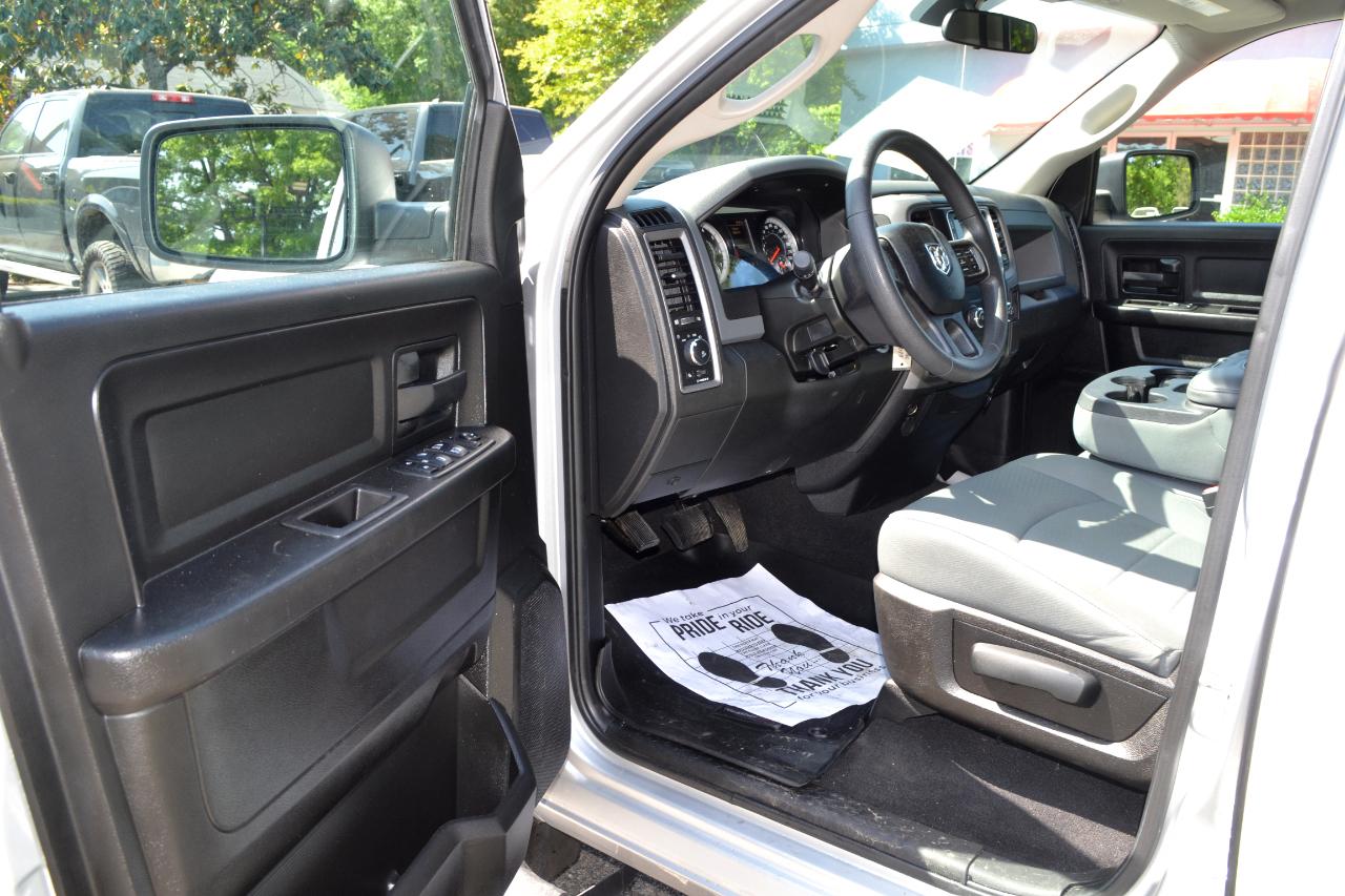 RAM 1500 Classic Tradesman Quad Cab 4WD 2019