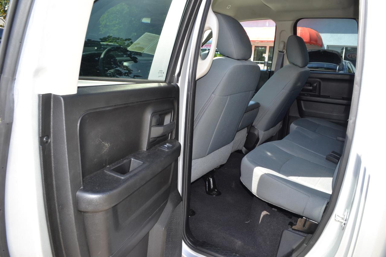 RAM 1500 Classic Tradesman Quad Cab 4WD 2019
