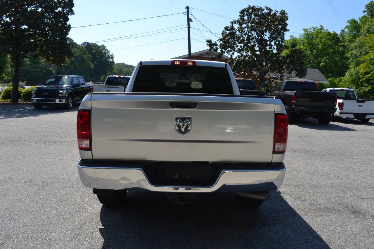 RAM 1500 Classic Tradesman Quad Cab 4WD 2019