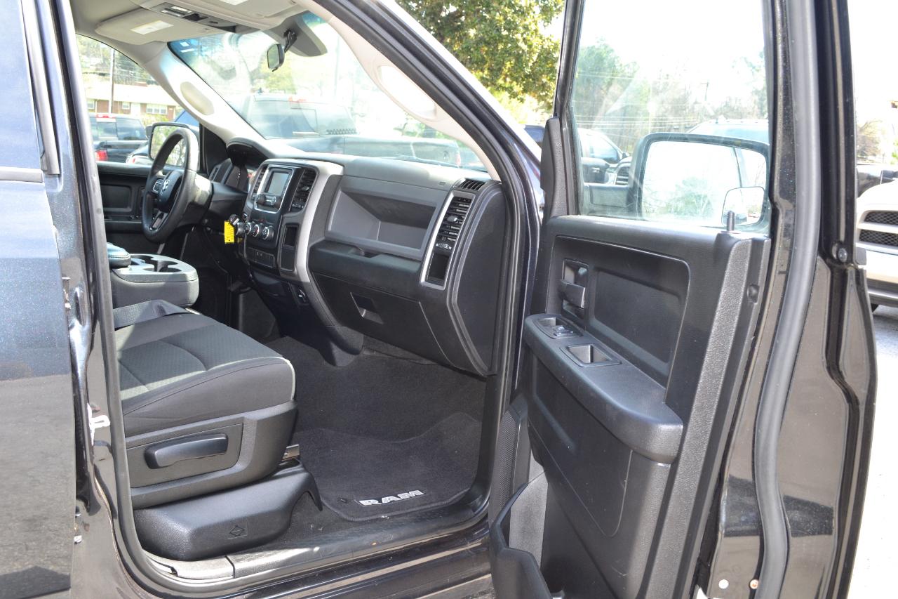 RAM 1500 Tradesman Crew Cab SWB 2WD 2018