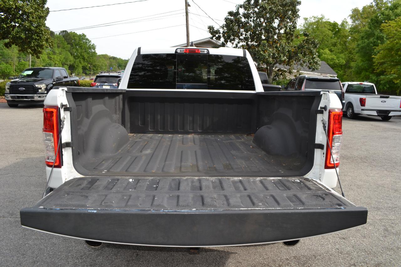 RAM 1500 Big Horn Quad Cab 4WD 2020