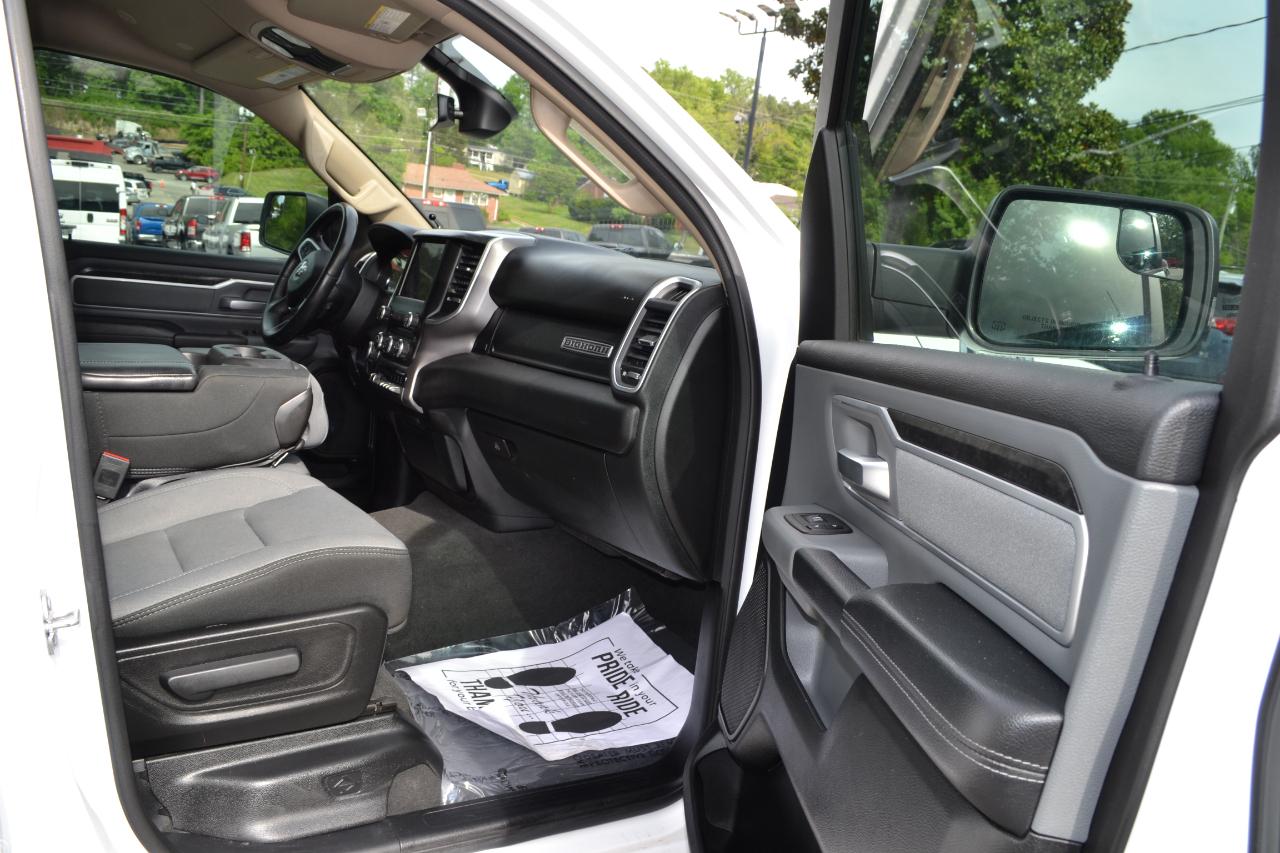 RAM 1500 Big Horn Quad Cab 4WD 2020