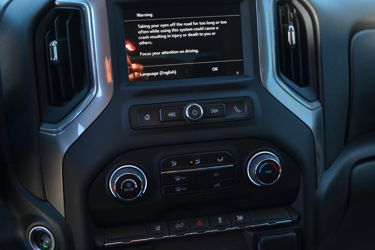 Chevrolet Silverado 2500HD Custom Crew Cab Long Box 4WD 2024