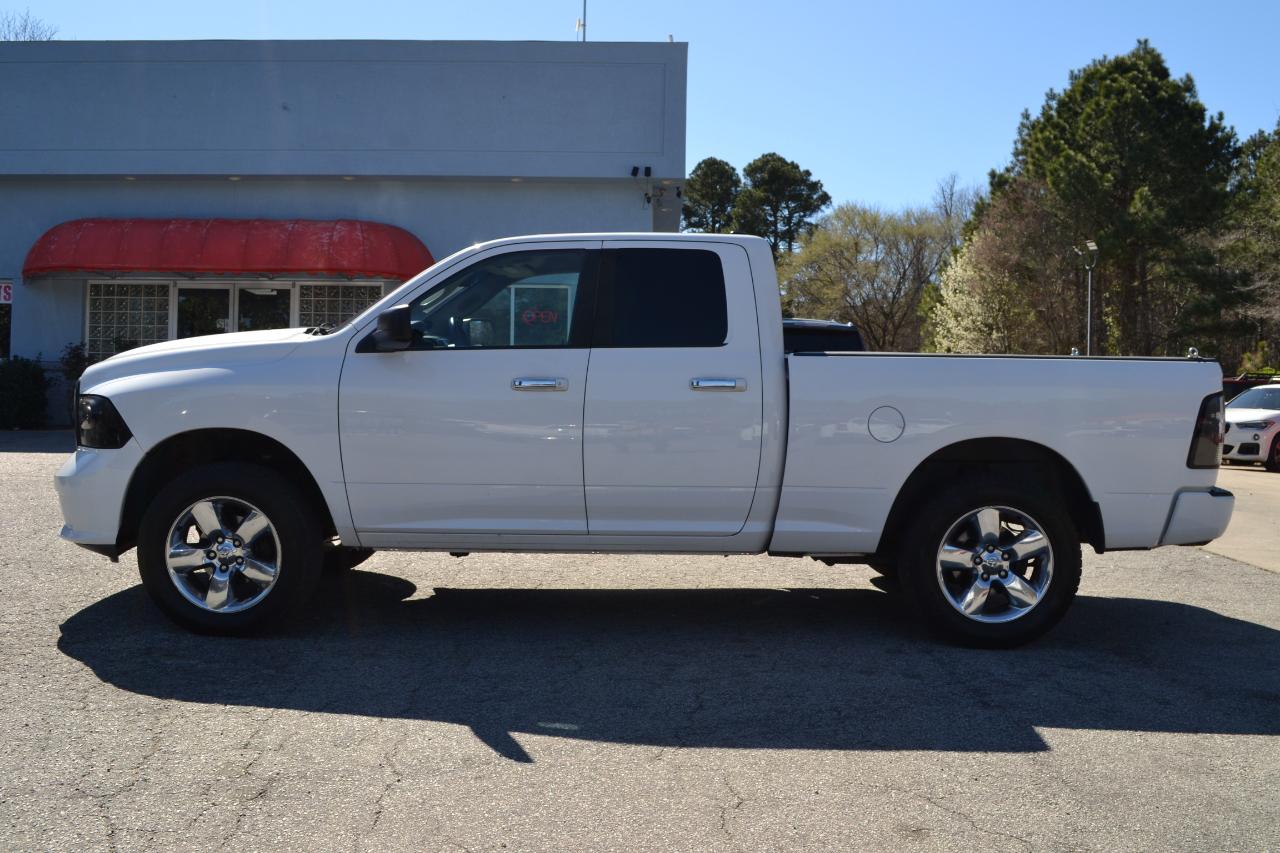 RAM 1500 SLT Quad Cab 4WD 2015