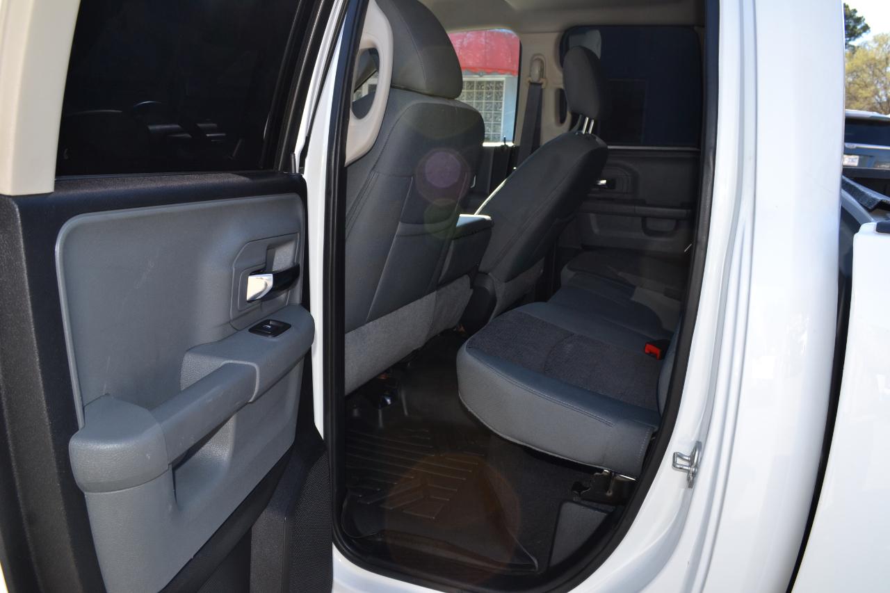 RAM 1500 SLT Quad Cab 4WD 2015