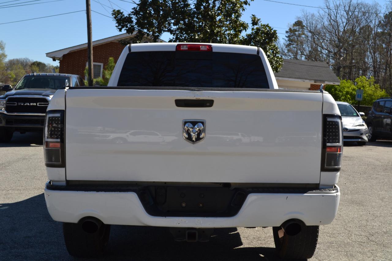 RAM 1500 SLT Quad Cab 4WD 2015