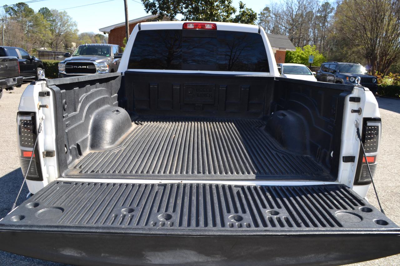 RAM 1500 SLT Quad Cab 4WD 2015