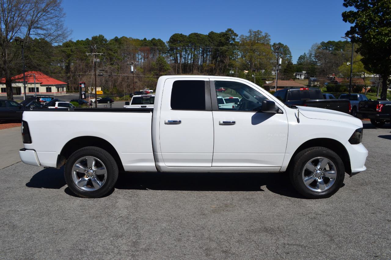 RAM 1500 SLT Quad Cab 4WD 2015