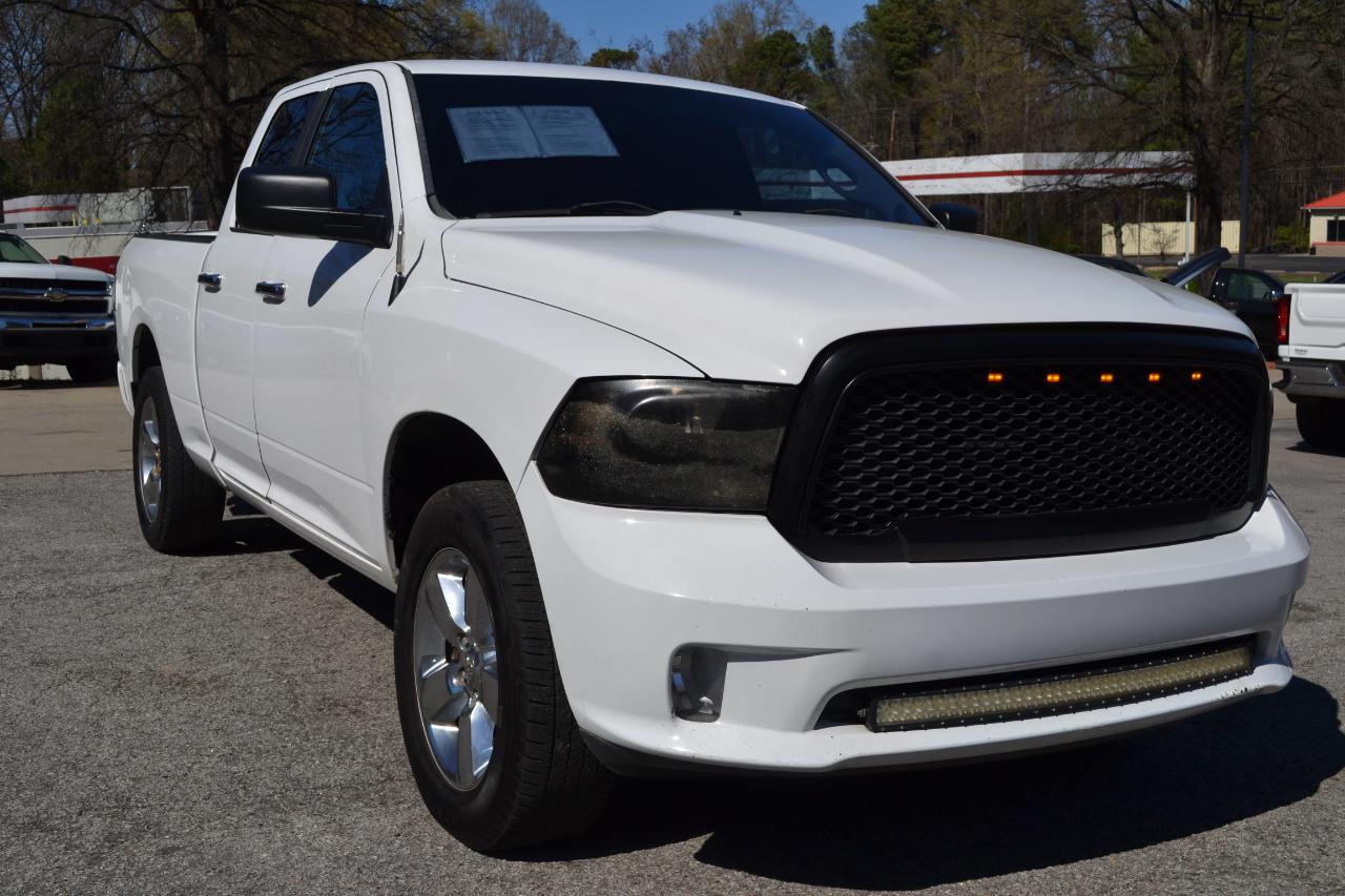 RAM 1500 SLT Quad Cab 4WD 2015