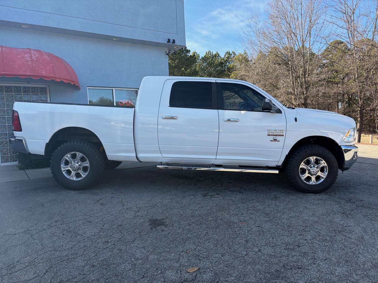 RAM 3500 SLT Mega Cab 4WD 2015