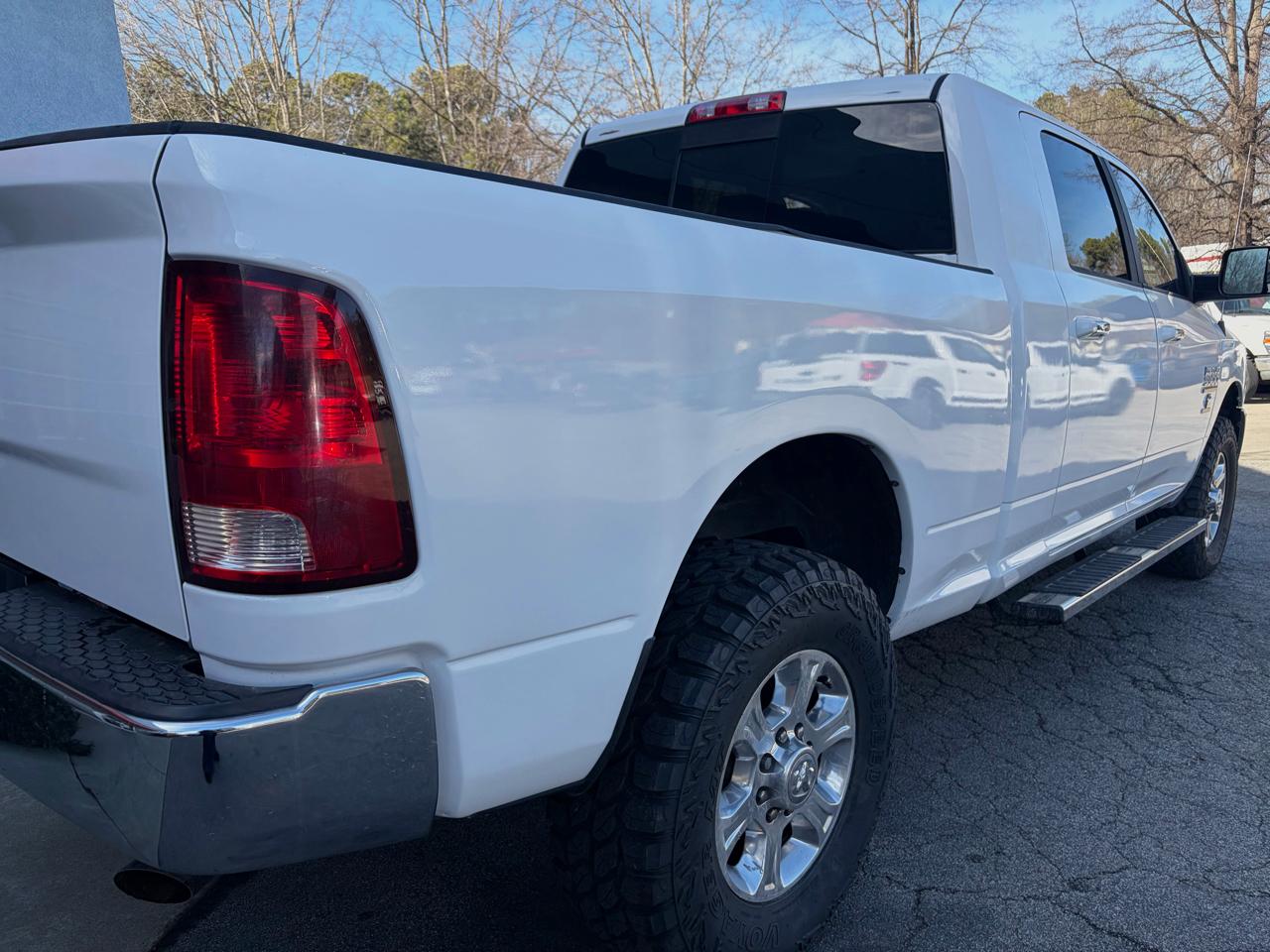 RAM 3500 SLT Mega Cab 4WD 2015
