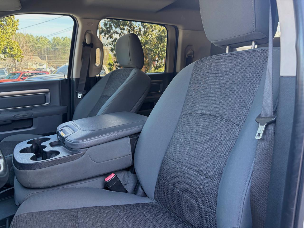 RAM 3500 SLT Mega Cab 4WD 2015