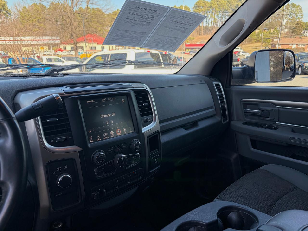 RAM 3500 SLT Mega Cab 4WD 2015