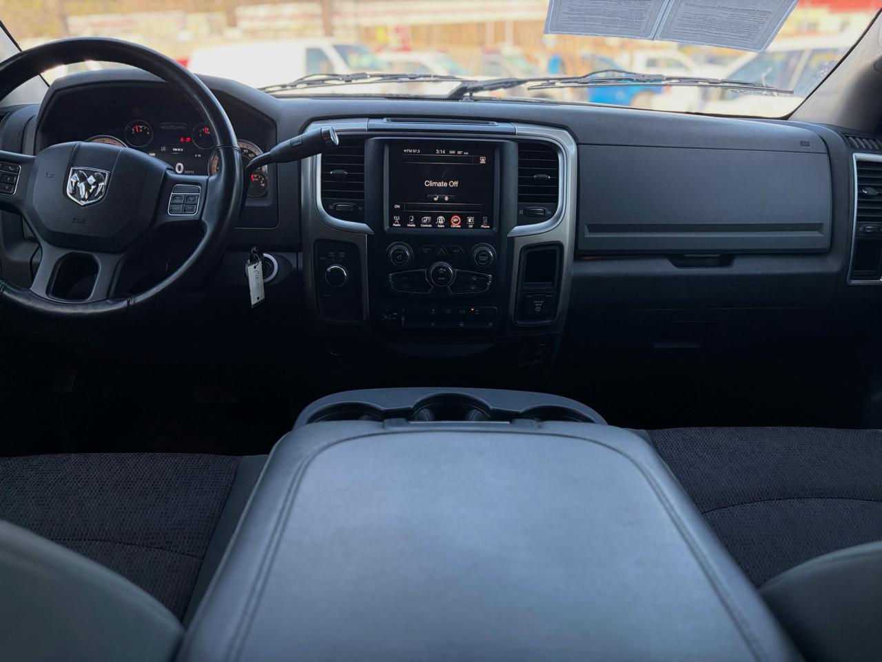 RAM 3500 SLT Mega Cab 4WD 2015