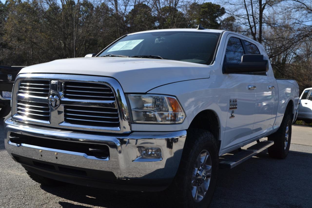RAM 3500 SLT Mega Cab 4WD 2015