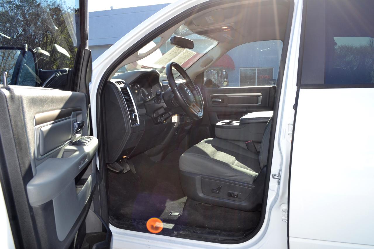 RAM 3500 SLT Mega Cab 4WD 2015