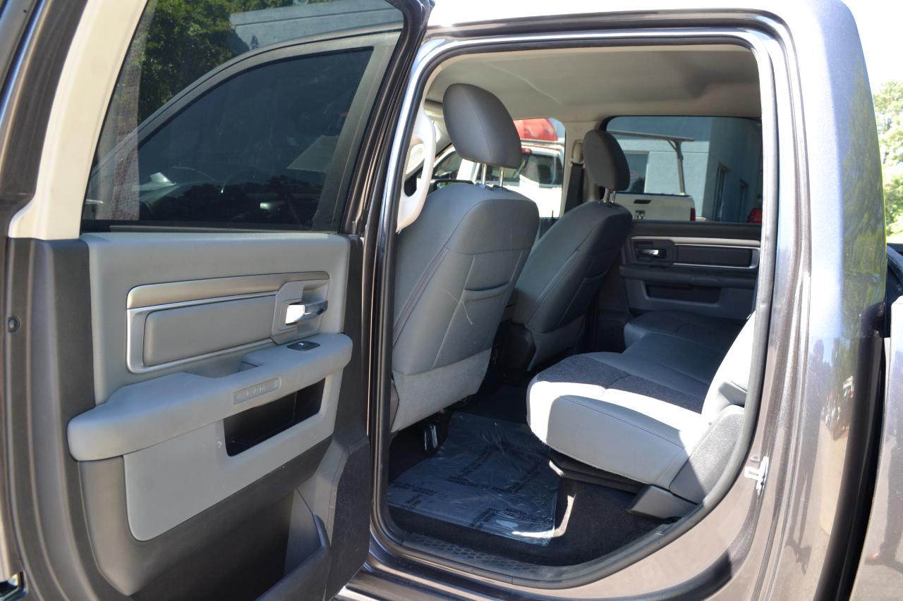 RAM 1500 SLT Crew Cab SWB 2WD 2017