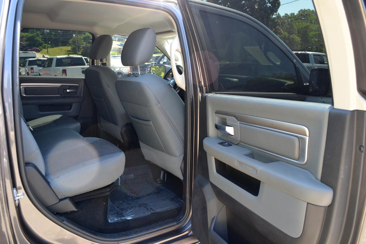 RAM 1500 SLT Crew Cab SWB 2WD 2017