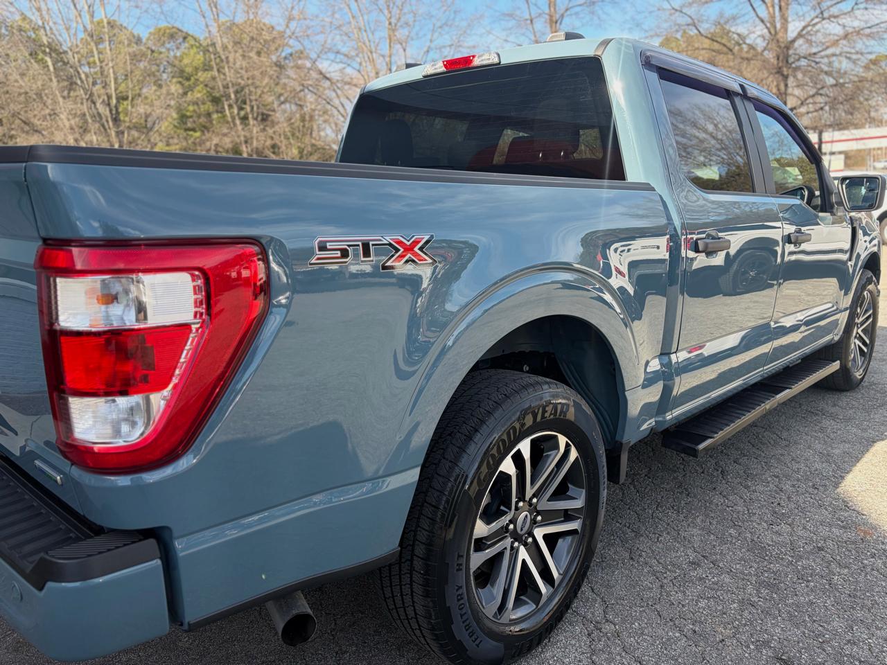 Ford F-150 XL SuperCrew 5.5-ft. Bed 2WD 2023