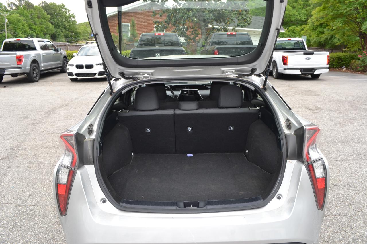 Toyota Prius Two Eco 2017