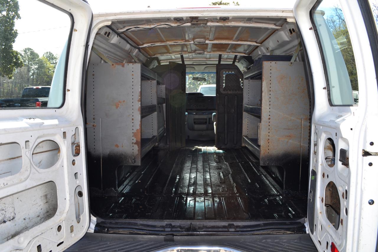 Ford Econoline E-150 2009