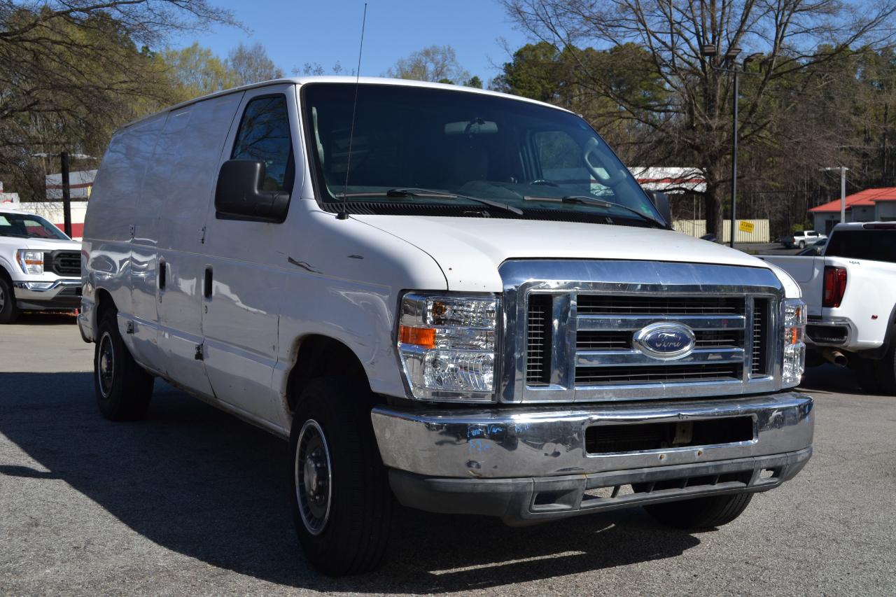 Ford Econoline E-150 2009