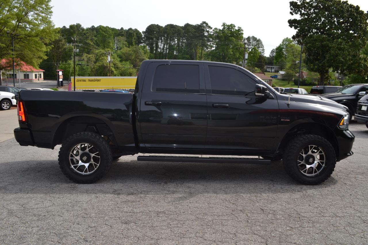 RAM 1500 Sport Crew Cab SWB 2WD 2016