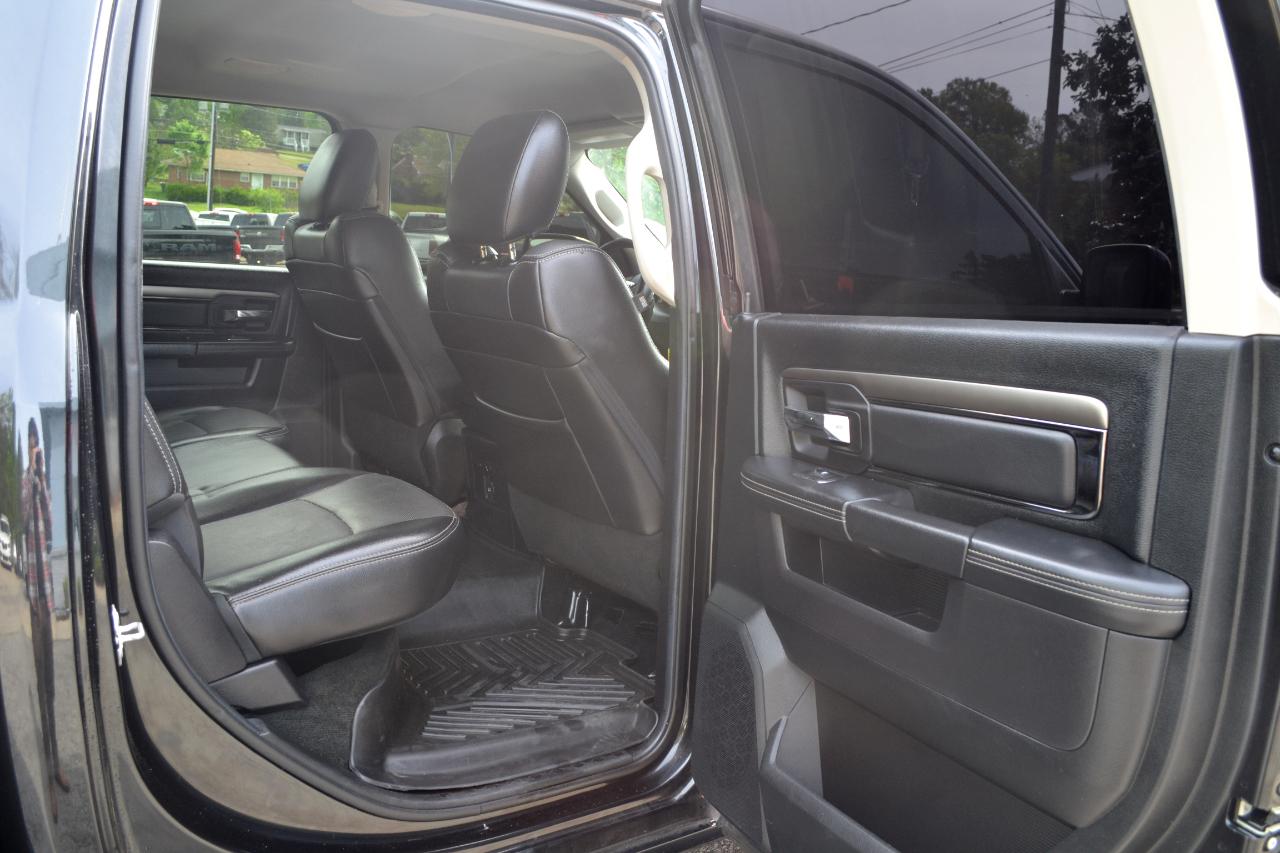 RAM 1500 Sport Crew Cab SWB 2WD 2016