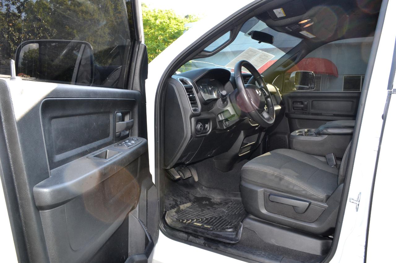 RAM 2500 Tradesman Crew Cab SWB 4WD 2022