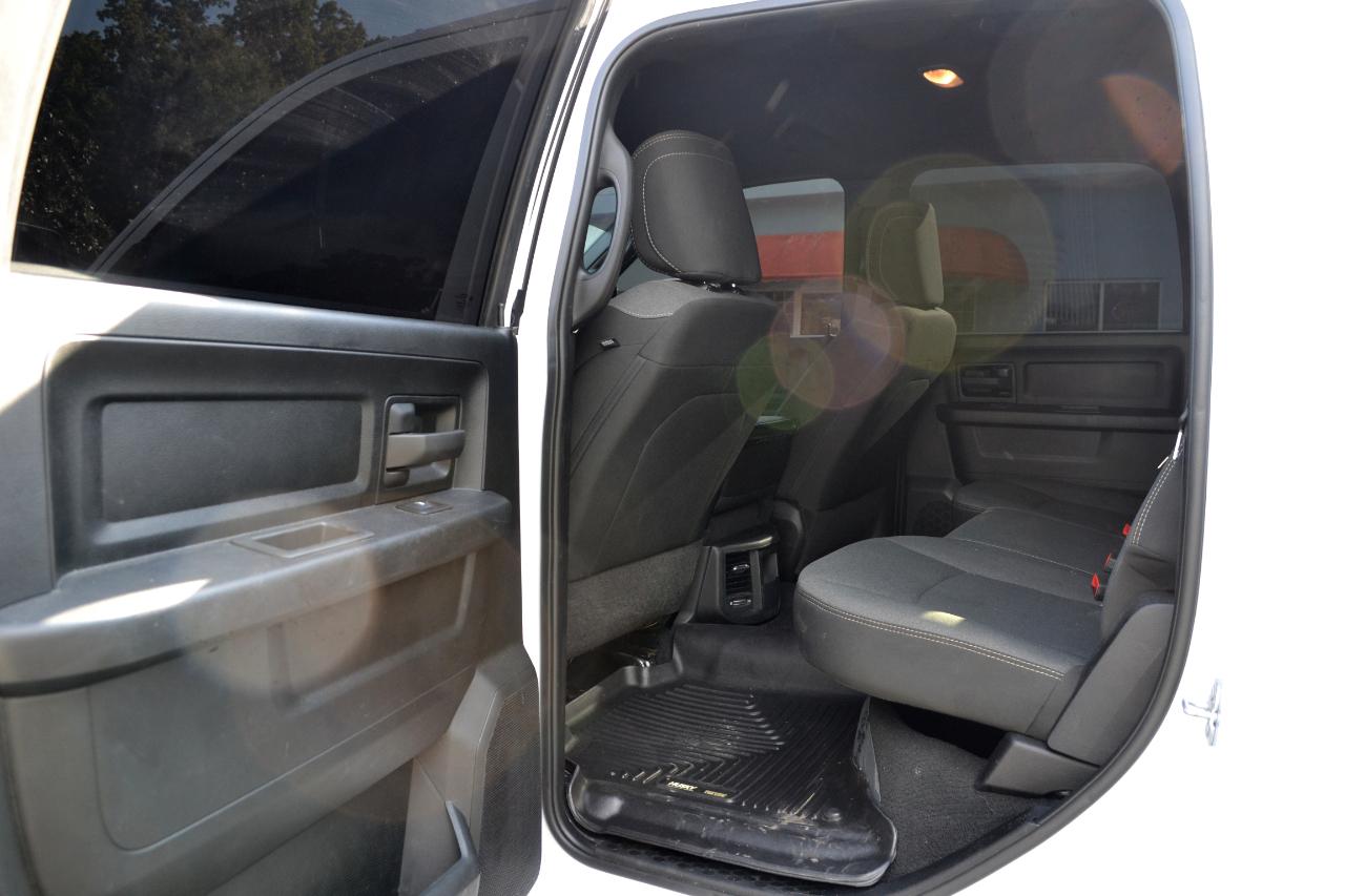 RAM 2500 Tradesman Crew Cab SWB 4WD 2022