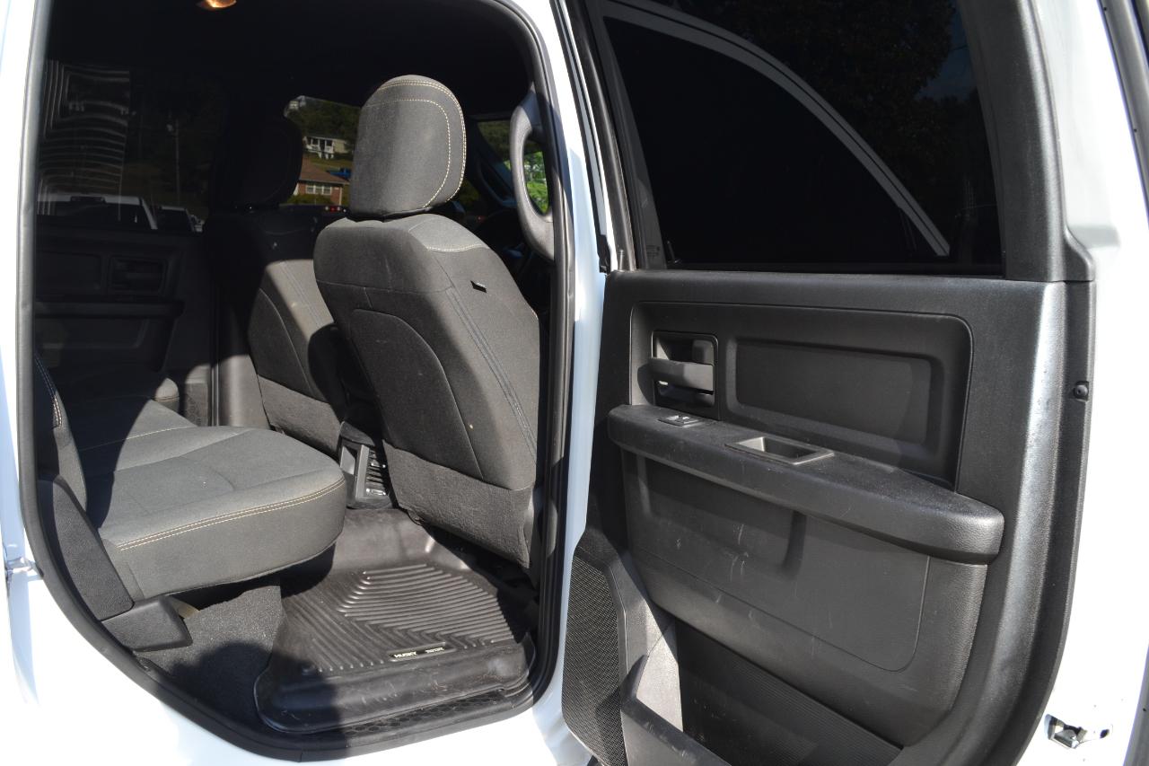RAM 2500 Tradesman Crew Cab SWB 4WD 2022