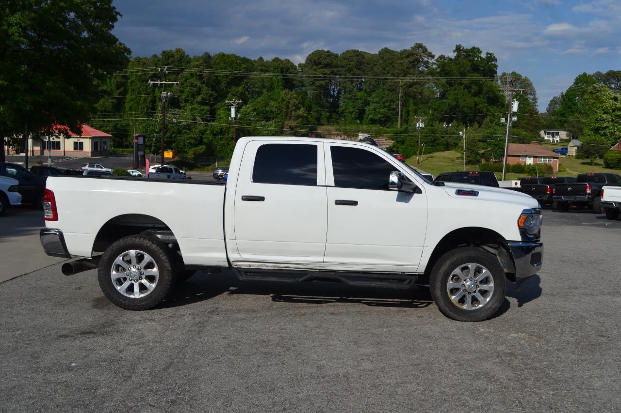 RAM 2500 Tradesman Crew Cab SWB 4WD 2022