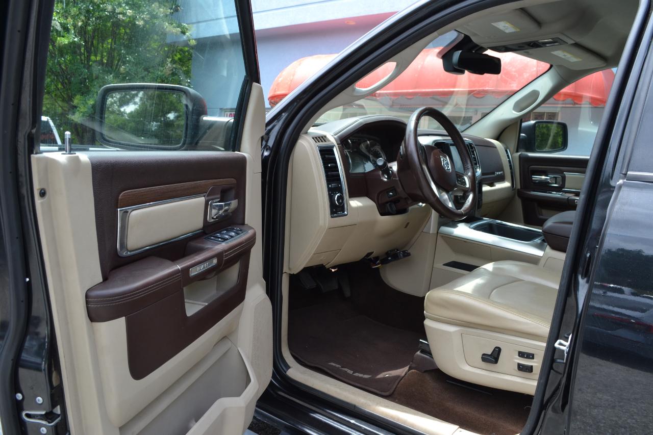 RAM 1500 Laramie Crew Cab SWB 4WD 2016