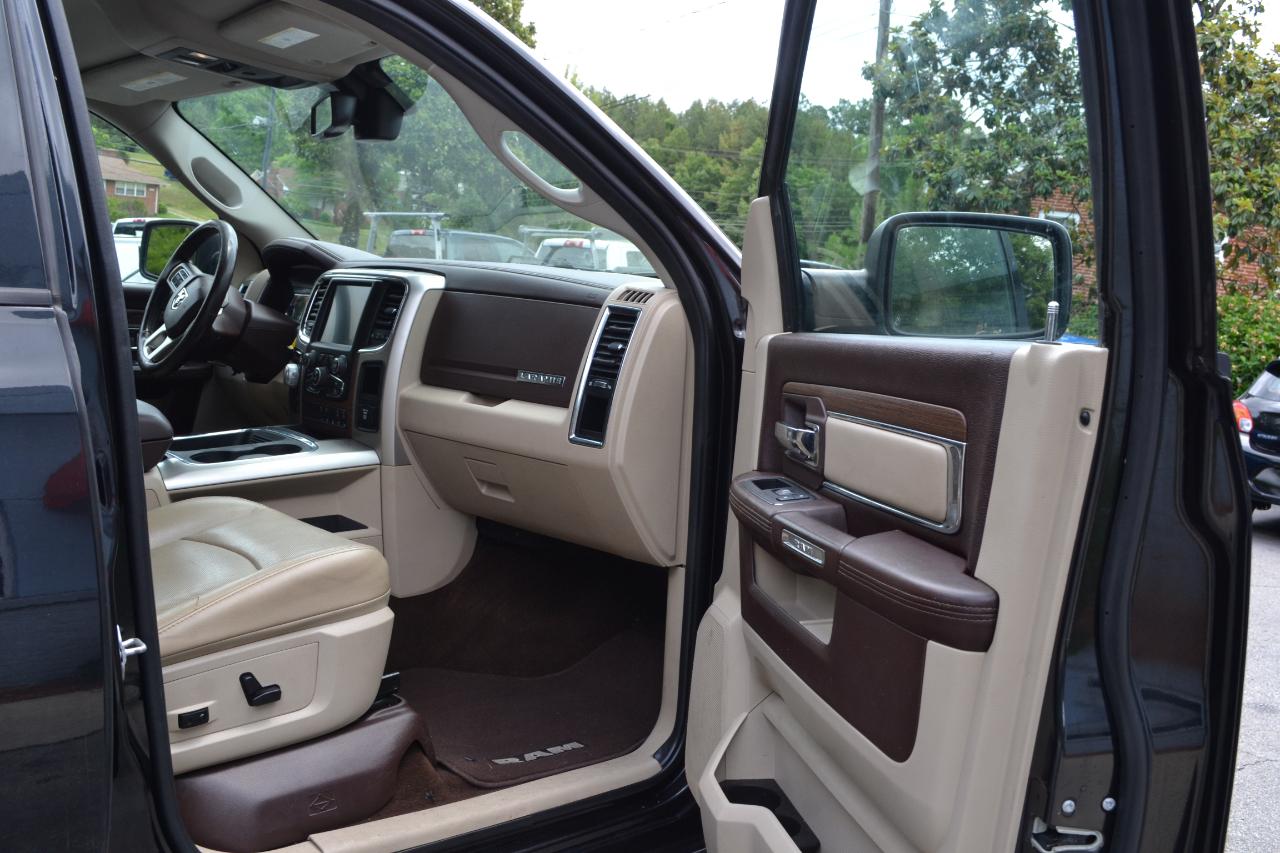 RAM 1500 Laramie Crew Cab SWB 4WD 2016