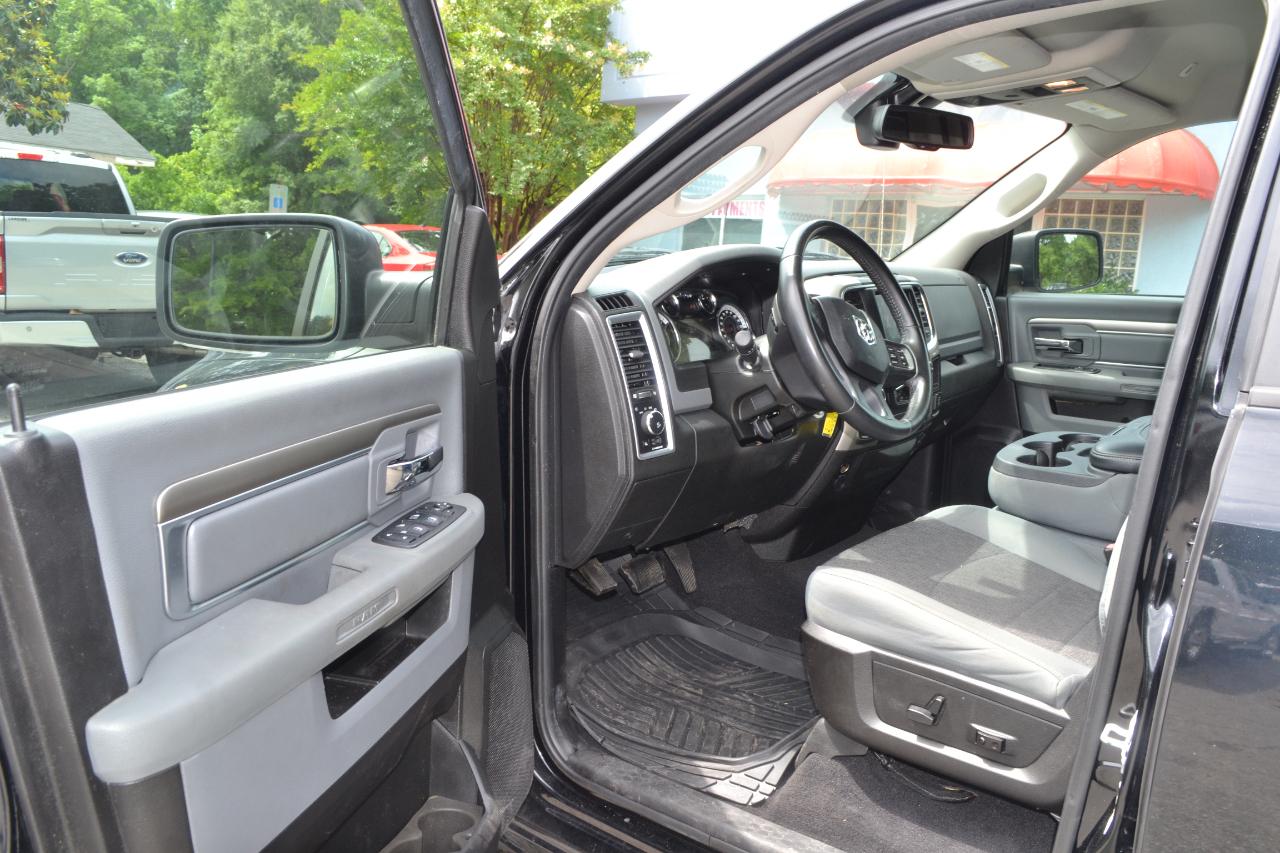 RAM 1500 Classic Tradesman Quad Cab 4WD 2019